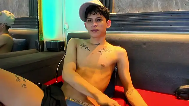 Snapshot of Brianhot0F chatting on 11, 6, 2026 Brianhot0F online show from 11, 6, 2026