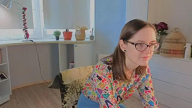 EstelaWeninger online show from 19, 6, 2026