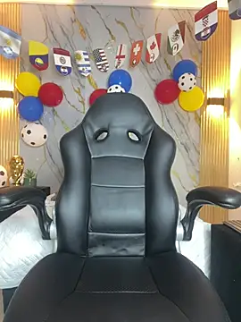 Tinakitten online show from 1, 7, 2026