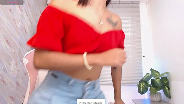 Littlee Ashley online show from 28, 7, 2026