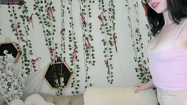 Snapshot of Velvet__Kiss chatting on 11, 7, 2026 Velvet Kiss online show from 11, 7, 2026