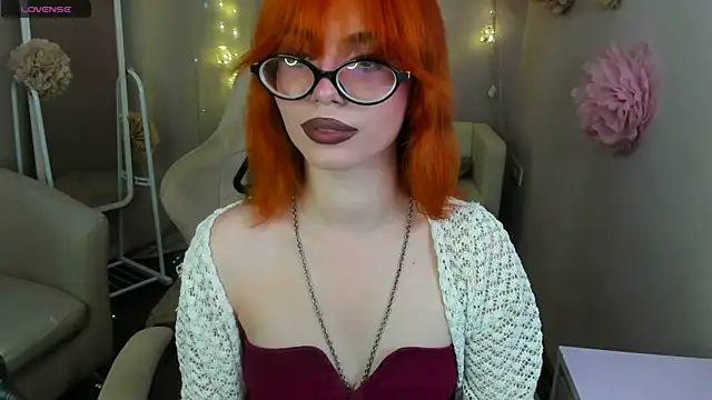 Snapshot of Velvet__Kiss chatting on 19, 7, 2026 Velvet Kiss online show from 19, 7, 2026