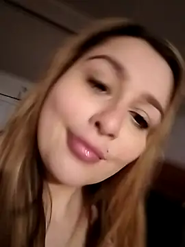 Snapshot of candice1994 chatting on 7, 6, 2026 candice1994 online show from 7, 6, 2026