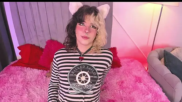 Hunter Pheach online show from 12, 7, 2026