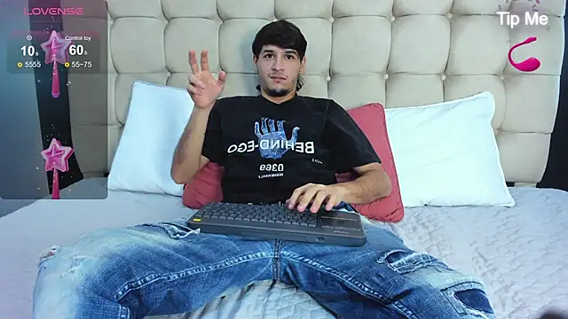 Zack23   online show from 12, 7, 2026