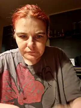 GoldenWifee online show from 9, 7, 2026