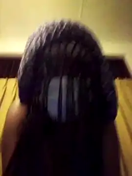 Snapshot of queen_shelly chatting on 15, 6, 2026 queen shelly online show from 15, 6, 2026