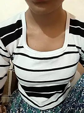 Snapshot of Nidhima-Singh chatting on 23, 7, 2026 Nidhima-Singh online show from 23, 7, 2026
