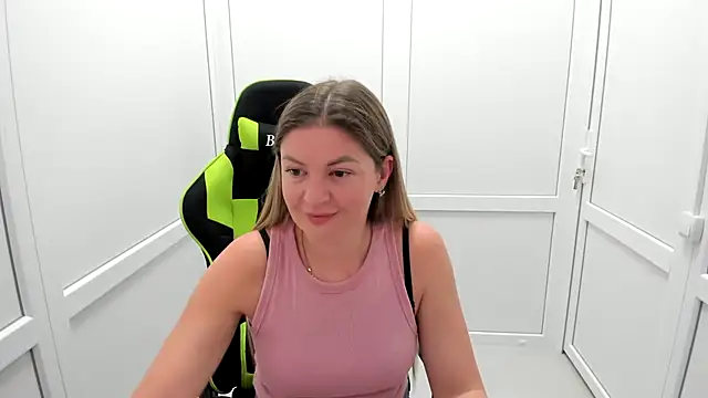 Snapshot of MiaSummerr_ chatting on 30, 6, 2026 MiaSummerr online show from 30, 6, 2026