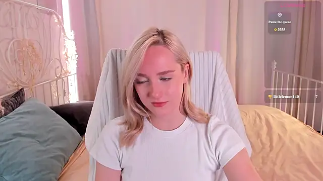 Chloe-Deccer online show from 13, 7, 2026