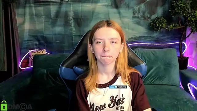 Snapshot of CarolInWonderland chatting on 1, 7, 2026 CarolInWonderland online show from 1, 7, 2026
