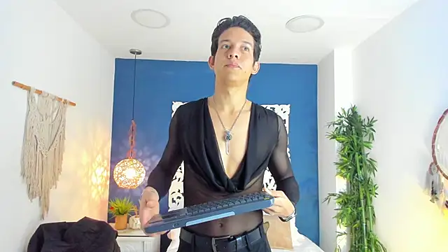 Snapshot of LevinFox chatting on 19, 6, 2026 LevinFox online show from 19, 6, 2026