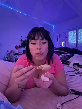 juliee1979 online show from 11, 6, 2026