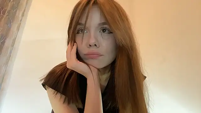 Snapshot of Linecutie chatting on 28, 7, 2026 Linecutie online show from 28, 7, 2026