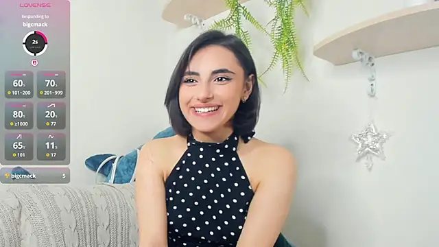Snapshot of LunarLori chatting on 11, 6, 2026 LunarLori online show from 11, 6, 2026