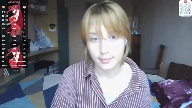 Snapshot of Mowhlntime chatting on 15, 7, 2026 Mowhlntime online show from 15, 7, 2026
