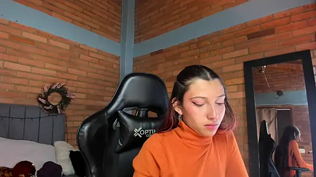 Snapshot of Emma_belley chatting on 13, 6, 2026 Emma belley online show from 13, 6, 2026