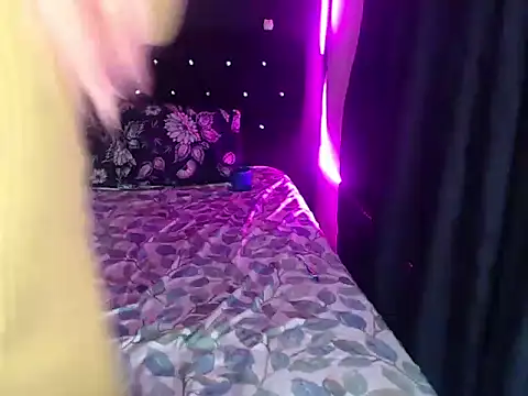 Snapshot of madame_kitty chatting on 30, 6, 2026 madame kitty online show from 30, 6, 2026