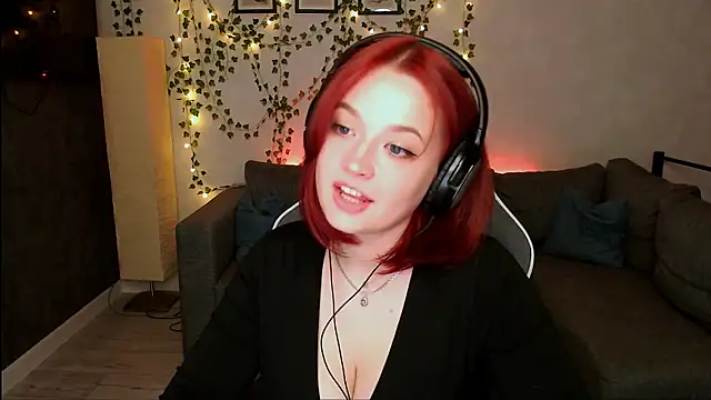 MiaSelene  online show from 18, 6, 2026