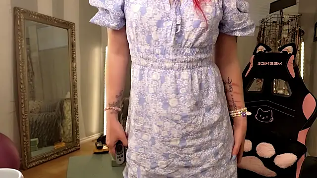 youngmilfBlossom online show from 5, 7, 2026