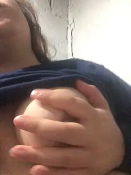 alexaparedes01 online show from 11, 6, 2026
