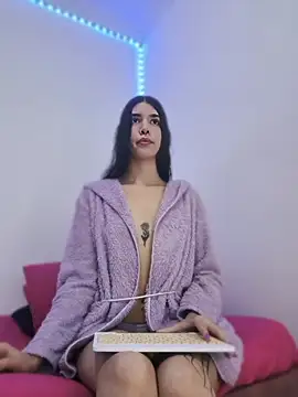 Snapshot of MaddyMendozax chatting on 28, 6, 2026 MaddyMendozax online show from 28, 6, 2026