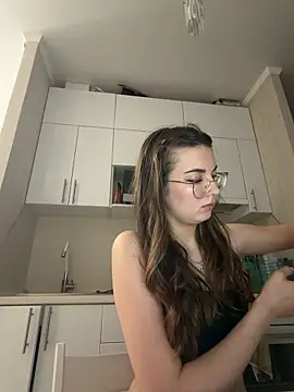 Snapshot of KatyNuar chatting on 12, 6, 2026 KatyNuar online show from 12, 6, 2026
