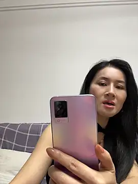 Snapshot of yanzi-888 chatting on 7, 6, 2026 yanzi-888 online show from 7, 6, 2026