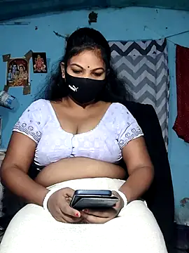 Snapshot of Mis-maya chatting on 11, 7, 2026 Mis-maya online show from 11, 7, 2026