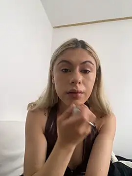 Snapshot of Lia-firee chatting on 11, 7, 2026 Lia-firee online show from 11, 7, 2026