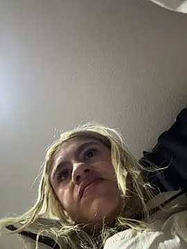 Snapshot of Lia-firee chatting on 14, 6, 2026 Lia-firee online show from 14, 6, 2026