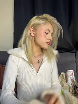 Snapshot of Lia-firee chatting on 10, 6, 2026 Lia-firee online show from 10, 6, 2026