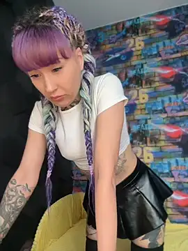 Snapshot of MoonAndDagger chatting on 7, 6, 2026 MoonAndDagger online show from 7, 6, 2026