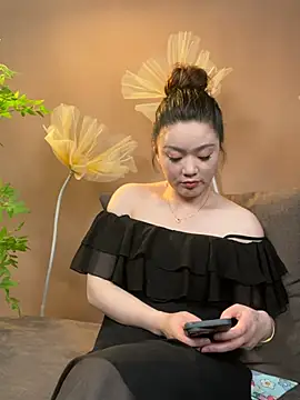 Snapshot of chuchu38677 chatting on 6, 6, 2026 chuchu38677 online show from 6, 6, 2026