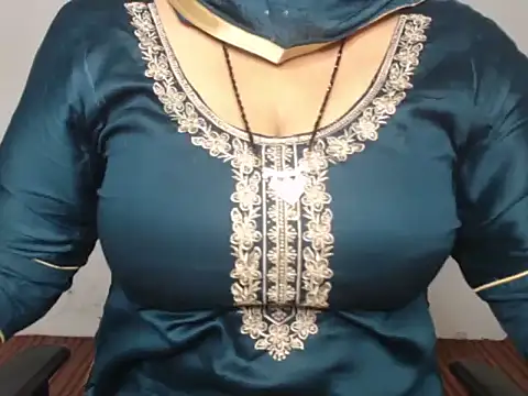 Snapshot of Dark_Fantasy09 chatting on 8, 6, 2026 Dark Fantasy09 online show from 8, 6, 2026