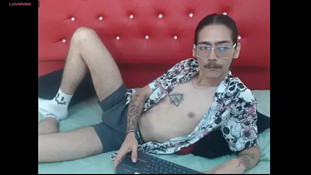 bigcock robert online show from 15, 6, 2026