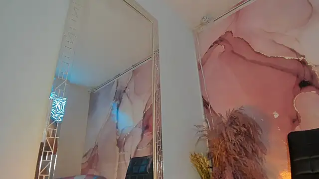 Snapshot of istina_uwu chatting on 6, 7, 2026 istina uwu online show from 6, 7, 2026
