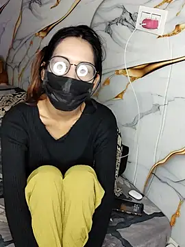 Swetie Priyaaaaa online show from 17, 6, 2026