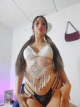 Snapshot of DulceDolly_ chatting on 11, 6, 2026 DulceDolly online show from 11, 6, 2026
