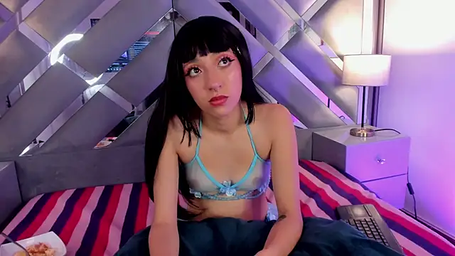 Little emy  online show from 17, 7, 2026
