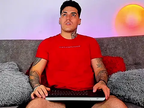 Austin Rayne online show from 5, 7, 2026