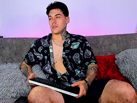Austin Rayne online show from 12, 7, 2026