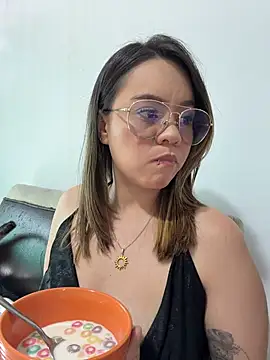 Emma Jonas online show from 26, 6, 2026
