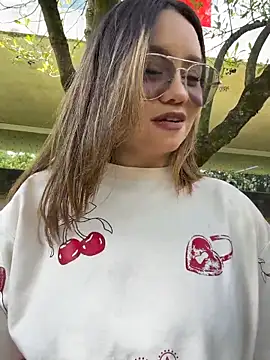 Emma Jonas online show from 21, 6, 2026