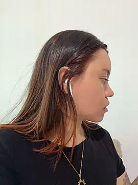 Emma Jonas online show from 11, 7, 2026