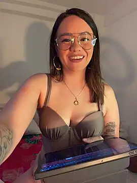 Emma Jonas online show from 15, 6, 2026