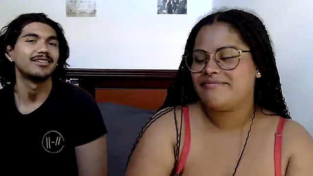 Snapshot of Lolacurly69 chatting on 3, 8, 2026 Lolacurly69 online show from 3, 8, 2026