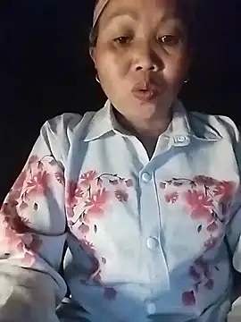 Snapshot of Vitamins-e chatting on 7, 7, 2026 Vitamins-e online show from 7, 7, 2026
