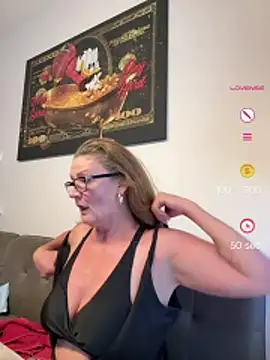 Snapshot of MumGabriela chatting on 15, 7, 2026 MumGabriela online show from 15, 7, 2026