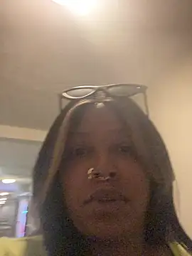 nia coxlive online show from 27, 7, 2026